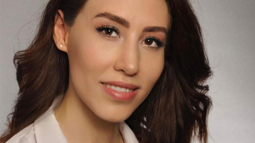 Ärztin Büsra Ak